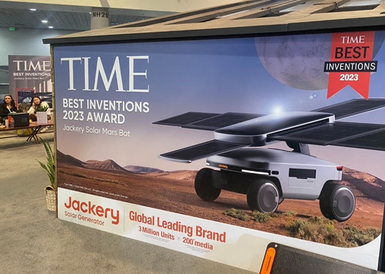 Jackery Shows RTT With Expandable Solar Panels At CES